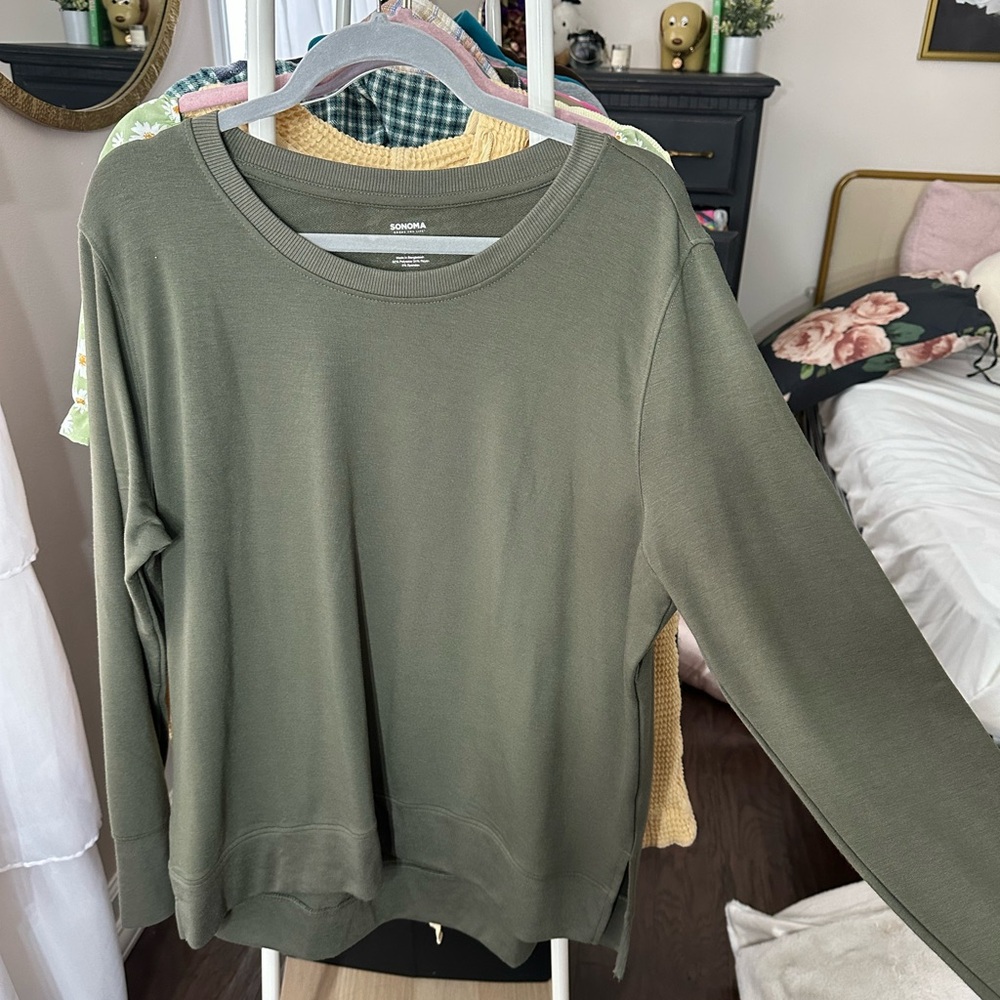 Sonoma Women's Olive Green Sweatshirt